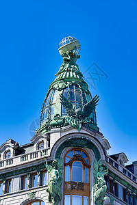 圣彼得堡著名的Singer房屋大楼建筑细节的视图 在圣彼得堡中心地球景观文化雕塑蓝色旅游大街房子地标图片