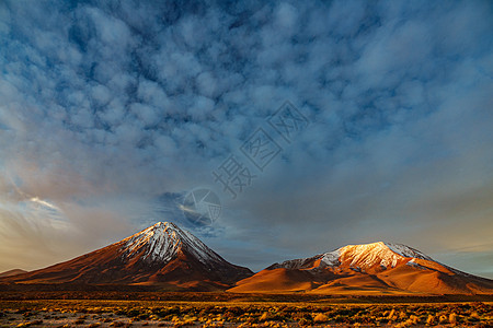 利坎卡布火山 阿塔卡马沙漠图片