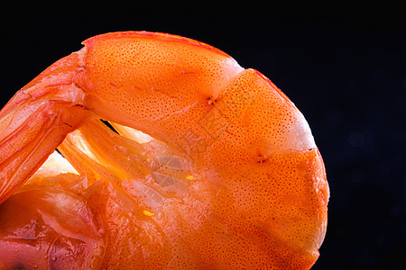 生动和多汁煮熟虾的宏观照片 水平图片