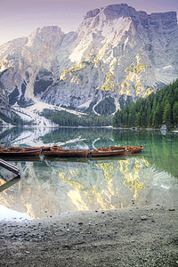 Braies湖Dolomites 意大利的布赖斯湖冲浪公园旅行旅游图片