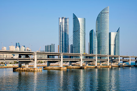 南韩釜山摩天大楼和光建桥市中心地标建筑学码头风景天空建筑物城市建筑景观图片