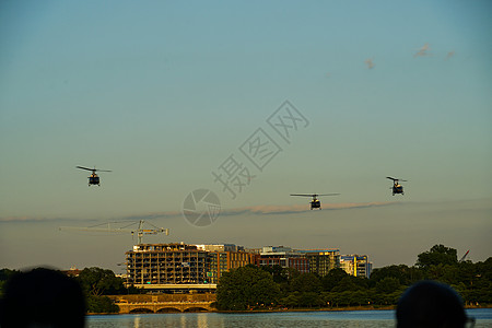 华盛顿市风景和直升机图片