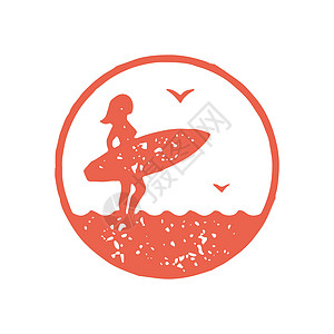 持有海鸥红圆标志型金刚石纹理的右上浮板洋流水的女性冲浪者图片