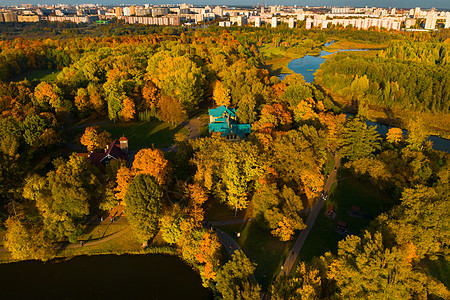 白俄罗斯明斯克Lohitsky公园秋天风景 Golden秋季娱乐庄园地方文化航班黄叶吸引力季节旅游历史图片