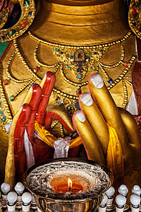 在的弥特雷雅佛陀佛提克色雕像宗教金子眼睛弥勒佛寺院贡巴雕塑图片