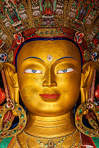 在的弥特雷雅佛陀佛寺庙雕像金子眼睛弥勒佛提克色宗教贡巴寺院雕塑图片