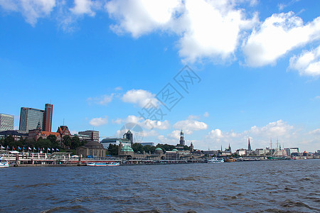 汉堡市的全景与埃尔贝河 德国 欧洲港口城市码头观光名胜景点胜地建筑师风景天空图片