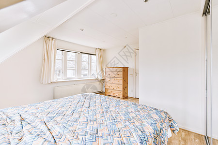 Mansard卧室 室内设计最小型设计建筑学风格白色家具住房公寓住宅房子装设窗户图片