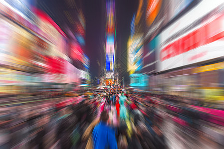 人体彩绘时报广场街夜景 街头艺术家与群众聚集在街上 运动效果模糊照片节日街道旅游人体旅行彩绘自由城市戏服背景