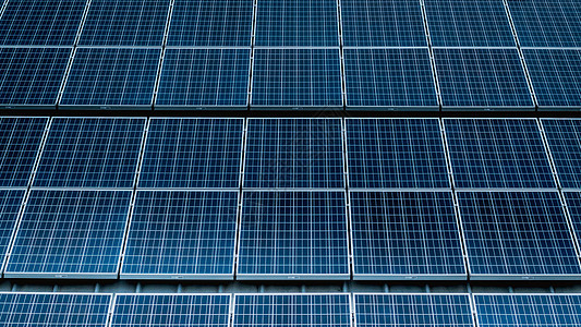 来自阳光替代电源解决方案的太阳能电池无限能量 抽象力量节省绿色能源太阳植物天空创新场地电气发电机生态蓝色技术图片