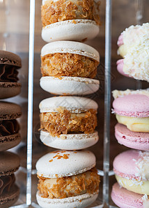 充满多彩的马卡龙 法国甜食 特制 顶级观点 法国甜食概念图片