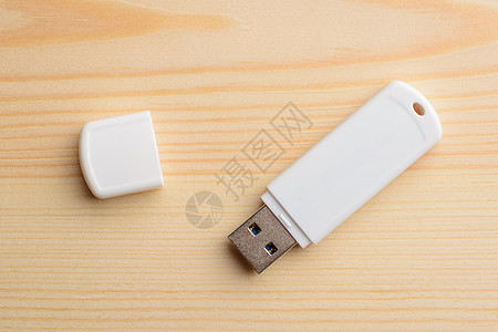 USB 粘在表格上图片