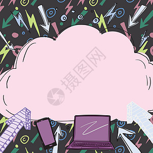 在膝上型计算机 手机 箭头和闪电上方的云中写的重要消息 手机和电脑在多云框架中呈现的重要信息科学推介会商务人士图形草图办公室技术图片