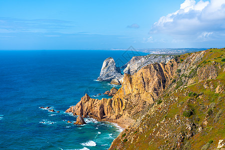 与悬崖的大西洋海景 大西洋海岸的视图在葡萄牙 夏天旅游支撑地方高视角娱乐海洋场景海岸线鸟瞰图飞溅图片
