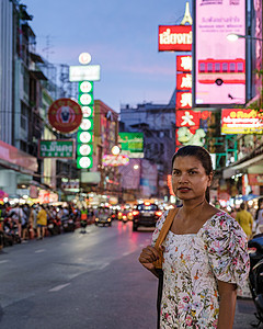 中国城曼谷泰国 中国城曼谷的混居街道运输生活城市旅行市场旅游女士速度人群假期图片