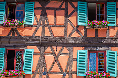 春春时建筑 带鲜花 法国东部旅游城市生活地方乡村房子摄影假期景观历史性文化图片