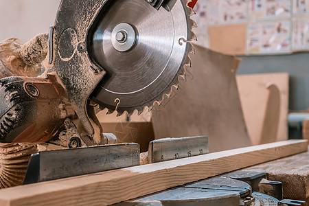 锯床刨床木匠圆锯工厂木头圆锯片维修机器家具锯末图片
