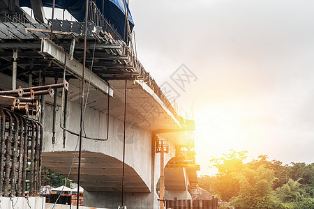尼加拉瓜北卡利伯恩岛正在修建桥梁 在尼加拉瓜北部caribbeean图片