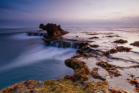 澳洲莫顿半岛龙头石城岩石海浪海岸日落蓝色海滩海洋旅行海岸线冲浪图片