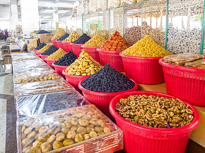 东方集市 去皮和未去皮的杏仁 坚果在市场上销售 商店里有干粮 各种杏仁 健康饮食 生产品 义卖市场 饮食 杏仁主题的概念柳条水果图片