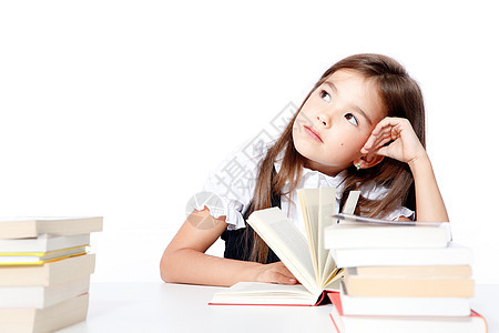 现代 快乐和可爱的少女学校女孩的肖像老师黑板青少年童年青年同学学生桌子课堂知识图片