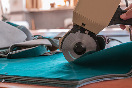 切割刀机器服装业针线活织物职场棉布工作工具剪裁手工图片