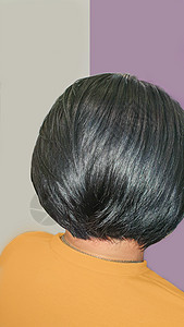 美容院的头发和发型 黑色头发女士刀具刷子新娘反射杏仁美甲庆典婚礼理发师图片