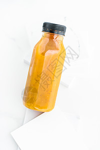 瓶装脱毒水果凉冰果汁 饮食餐饮供应 白种背景孤立混合早餐瓶子食物塑料营养菠萝洁净送货橙子图片