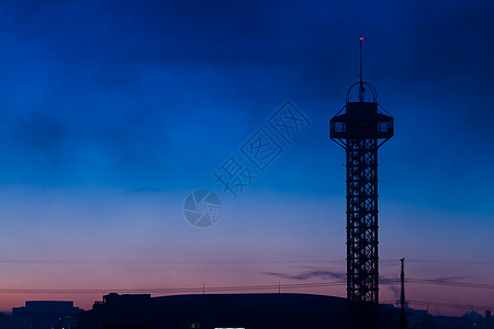 丹佛建筑天空设施娱乐游乐蓝色城市多云游乐园市中心高清图片