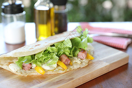 意大利菜 香肠和奶酪的皮亚迪娜午餐吡啶沙拉饮食营养面包小吃美食盘子火箭图片