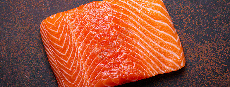 浅棕褐色背景 健康营养和饮食最深处的挪威鲜菜生鲑鱼肉片片烹饪牛扒棕色鱼片鳟鱼桌子乡村图片