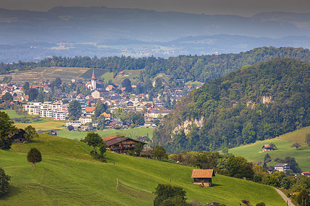 瑞士瑞士阿尔卑斯山 恩加丁山谷Preda村的自然景观文化高山城市山村高地全景草地雪山农村旅游图片