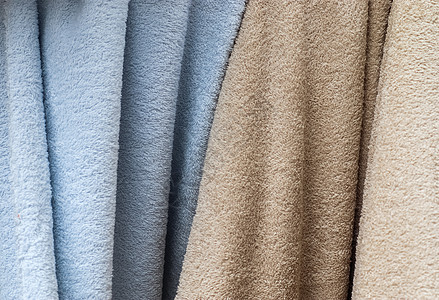 在织物市场发现的不同颜色的布布和布料样本家具牛皮墙纸下脚料皮革材料装潢坡度窗帘调色板图片