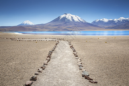 玻利维亚盐湖盐湖 绿宝石拉古纳米桑蒂 日出时的火山风景 阿塔卡马目的地山脉月亮反射高原旅游天空绿洲景观沙漠背景