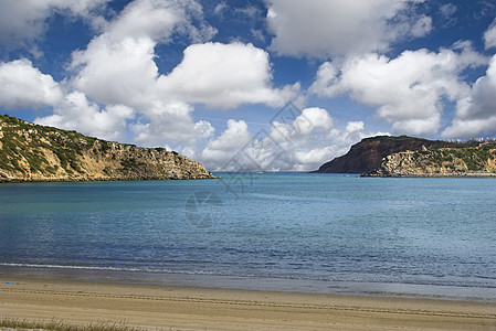 蓝湾天气天空牧歌海岸海洋天堂场景海岸线季节灌木丛背景图片