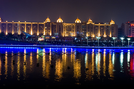 与Haohe河相伴的夜市风景建筑学反射建筑亮度景观发光城市图片