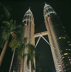 双子塔金属旅行高科技房子摩天大楼市中心景观支配照明商业图片