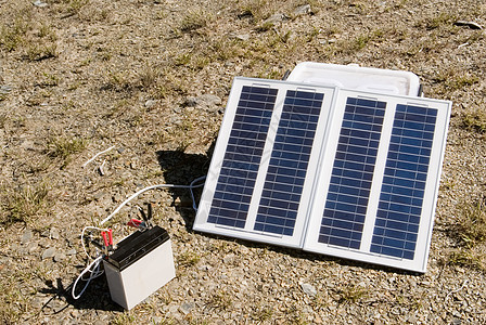 户外太阳能小器收费环境光伏场地技术晴天太阳蓝色光电池创新图片