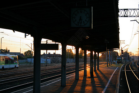 火车站的早场景图片