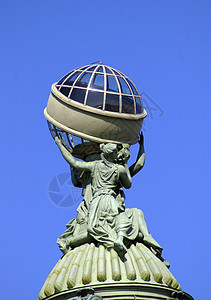 地球雕塑圣彼得堡的面孔碎裂背景