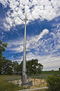 细胞天线天空通讯塔设备手机电缆基站技术沟通电讯蓝色图片