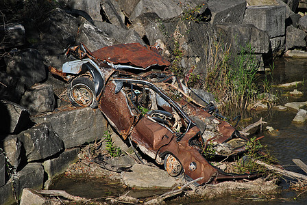 旧 被遗弃的汽车图片