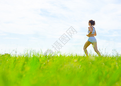 女运动员耐力娱乐公园女性慢跑成人赛跑者活力女孩速度图片