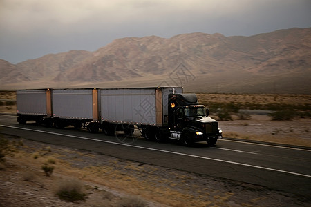 卡车汽车司机旅行船运驾驶街道速度货车货物车辆图片