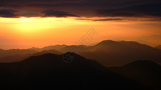 太阳升起在山顶胜利风景天空阳光天堂自由旅行悬崖力量首脑图片
