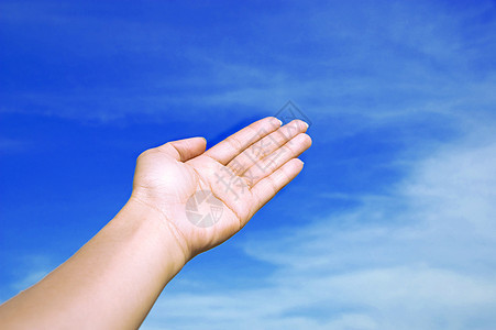 手举手展示概念商业成功宗教手指天空自由指导服务图片