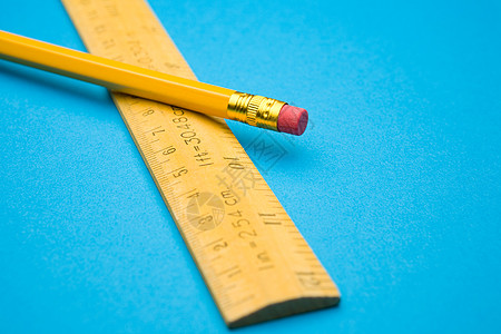 统治者和笔者数字毫米铅笔蓝色数学单元工作教育网格厘米图片
