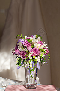 婚纱png花束和婚纱紫色叶子婚礼花瓶宏观花瓣女士玫瑰花朵热情背景