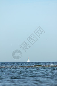 航行帆船旅行海军天空蓝色运输自由海洋导航波浪闲暇图片
