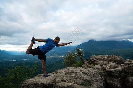 山地瑜伽 - 男人姿势 12图片